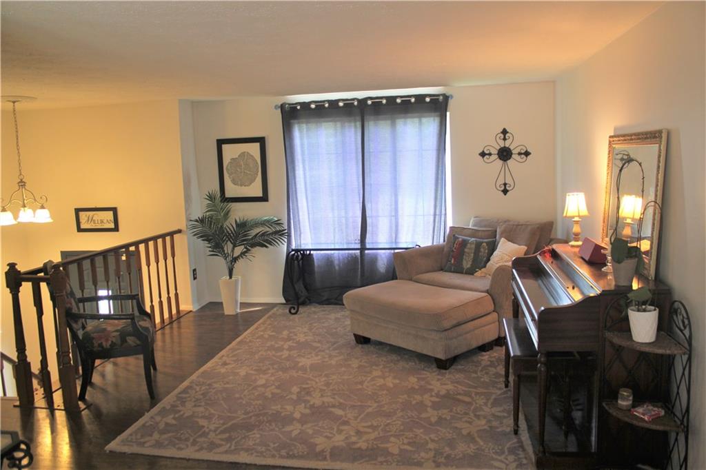 1516 Lansdowne Road Indianapolis, IN 46234 - Photo 10 of 31 Gallery Image 10