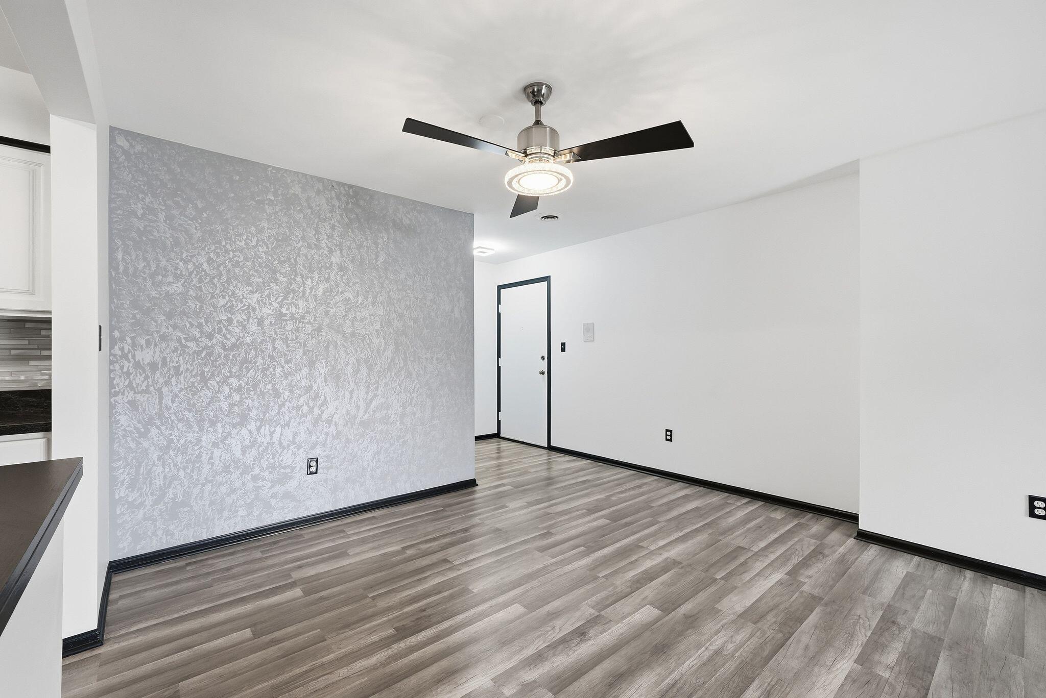 2023 West 45th Street, Unit 104 Highland, IN 46322 - Photo 13 of 22 2048x1368
