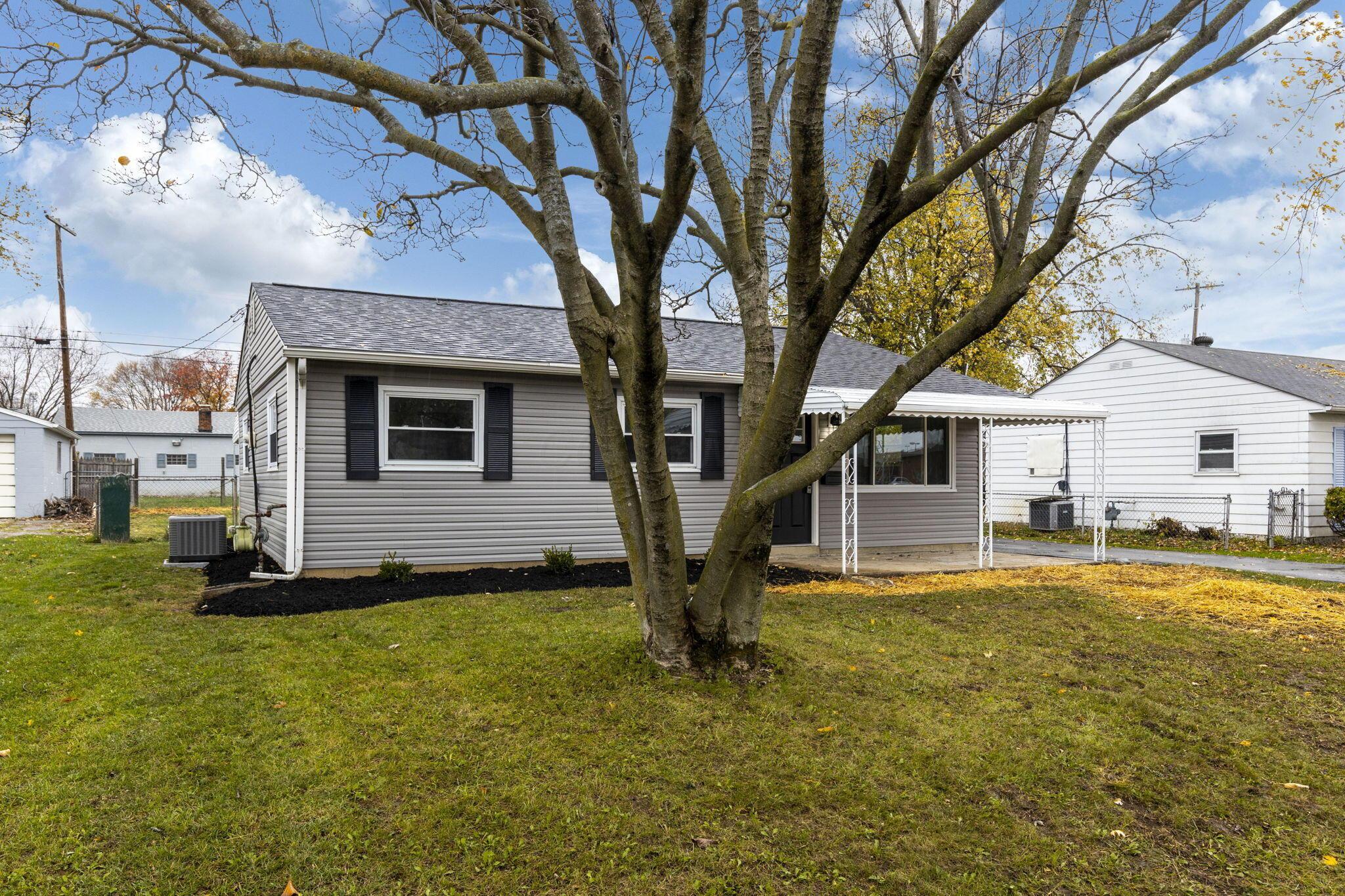 89 Redmond Road Columbus, OH 43228 - Photo 3 of 25 2024-11-22 89 Redmond Rd 002
