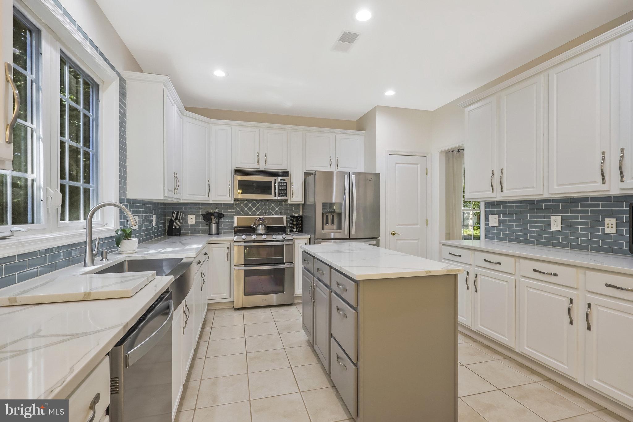 7715 Ridgepark Court Springfield, VA 22153 - Photo 17 of 69 Stainless Steel Appliances