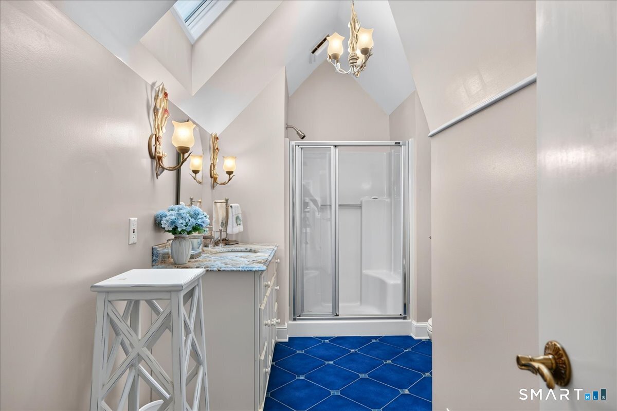 409 River Road Deep River, CT 06417 - Photo 26 of 40 Second floor hallway bath