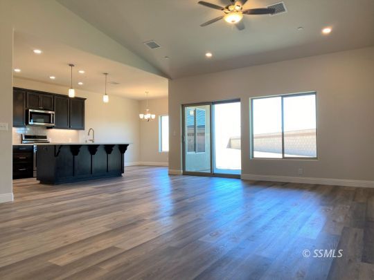 2016 South Del Rosa Drive Ridgecrest, CA 93555 - Photo 6 of 34 Gallery Image 6