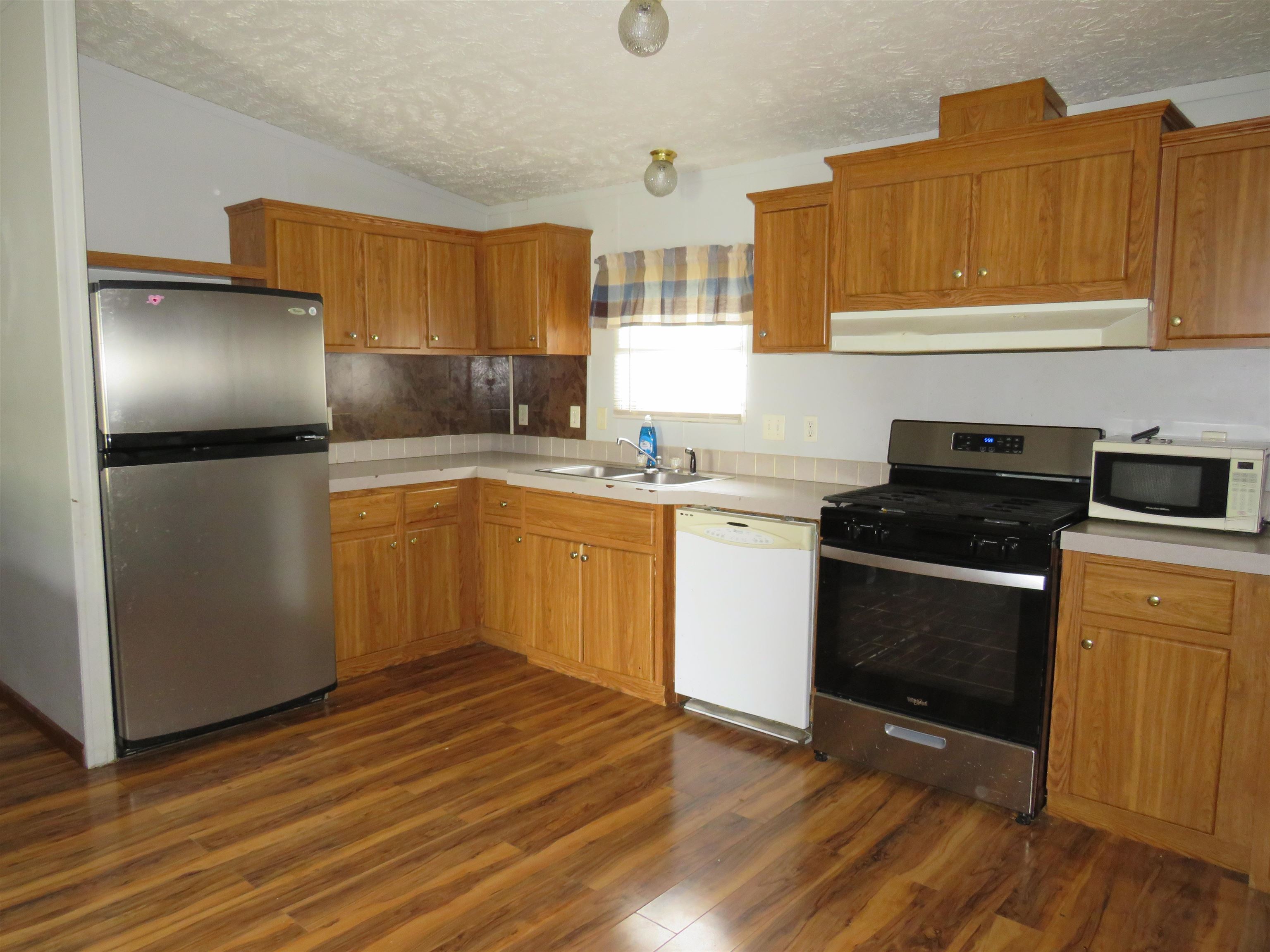 114 East 3rd Street Rochester, IN 46975 - Photo 9 of 20