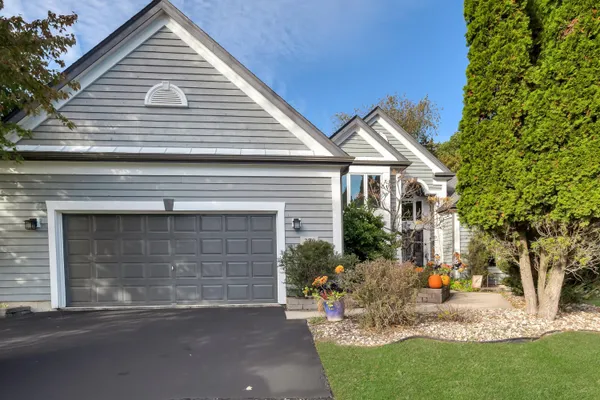 $849,900 | 370 Smythe Drive, Williams Bay, WI 53191