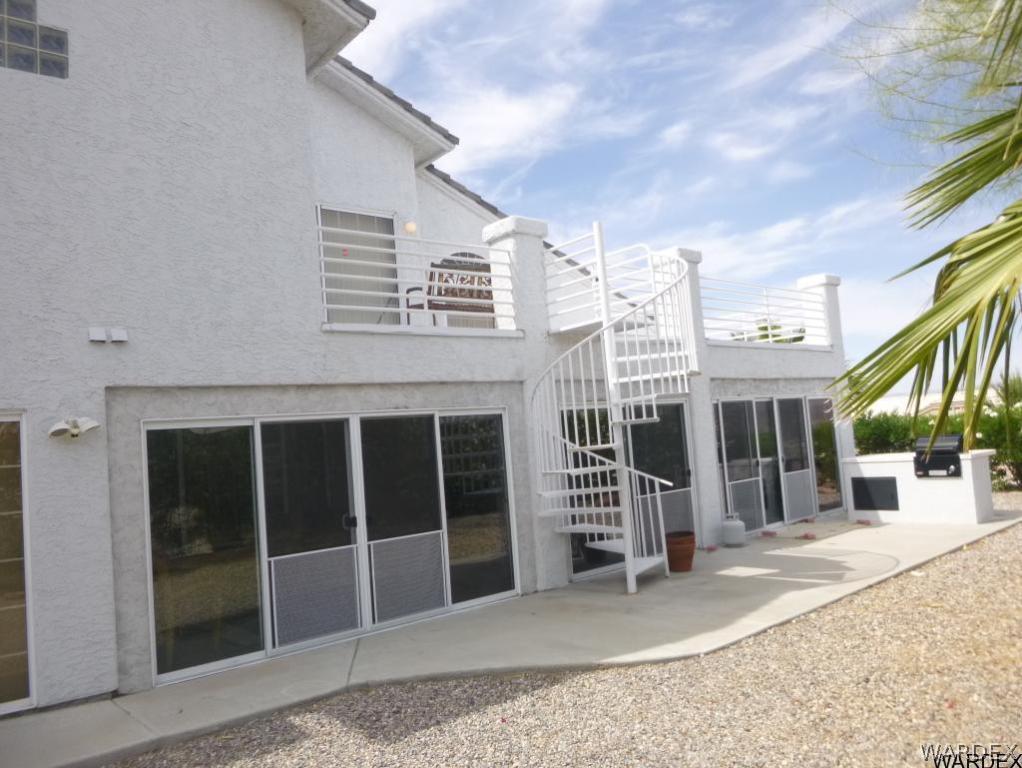 2073 Pegasus Ranch Road Bullhead City, AZ 86429 - Photo 31 of 36 Large Back Yard wBalcony