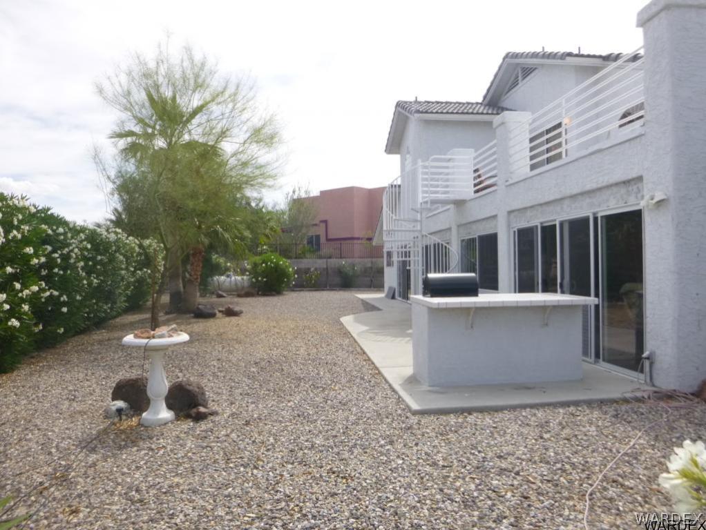 2073 Pegasus Ranch Road Bullhead City, AZ 86429 - Photo 32 of 36 Back Yard wBBQ Balcony