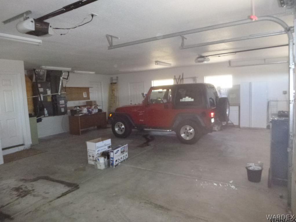 2073 Pegasus Ranch Road Bullhead City, AZ 86429 - Photo 36 of 36 Large Garage