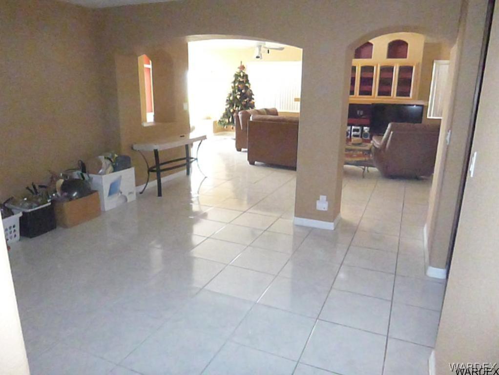 2073 Pegasus Ranch Road Bullhead City, AZ 86429 - Photo 9 of 36 Formal Dining Area