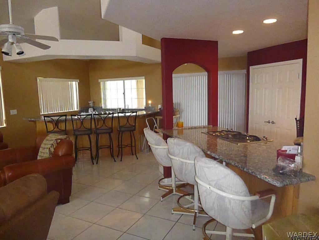 2073 Pegasus Ranch Road Bullhead City, AZ 86429 - Photo 10 of 36 Kitchen Bar View