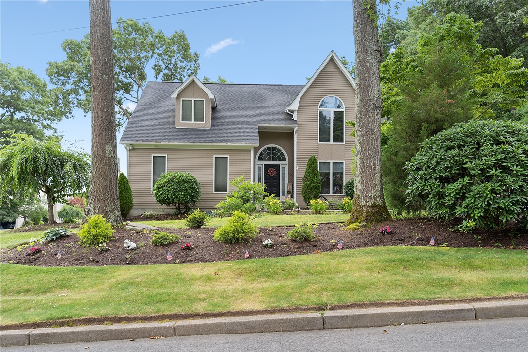 178 Council Rock Road Cranston, RI 02921 - Photo 3 of 40 Gallery Image 3