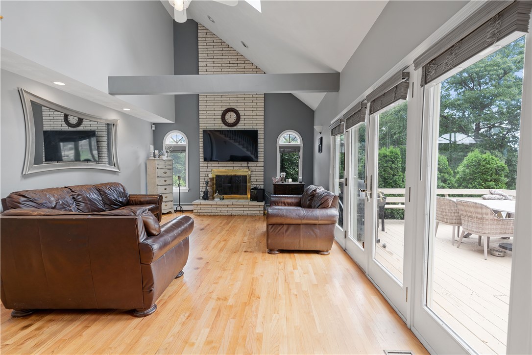 178 Council Rock Road Cranston, RI 02921 - Photo 7 of 40 Gallery Image 7