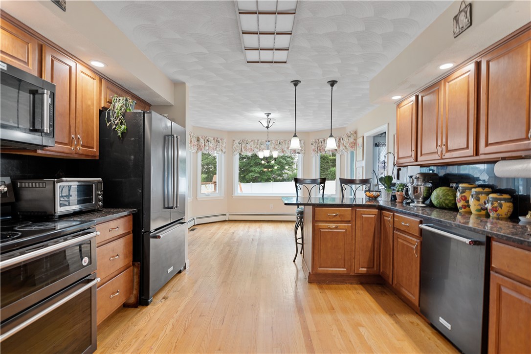 178 Council Rock Road Cranston, RI 02921 - Photo 10 of 40 Gallery Image 10