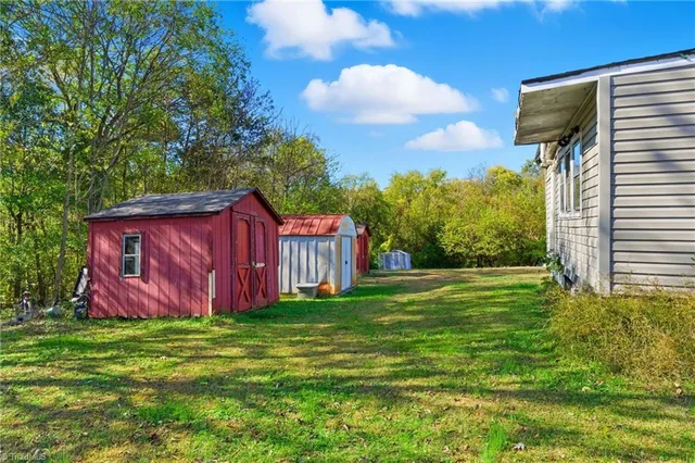 $155,000 | 611 Riverside Drive, Eden, NC 27288