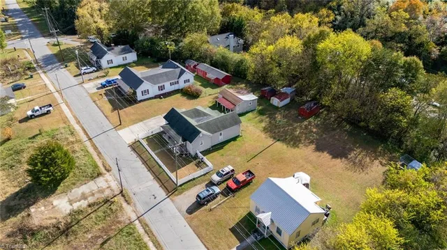 $155,000 | 611 Riverside Drive, Eden, NC 27288