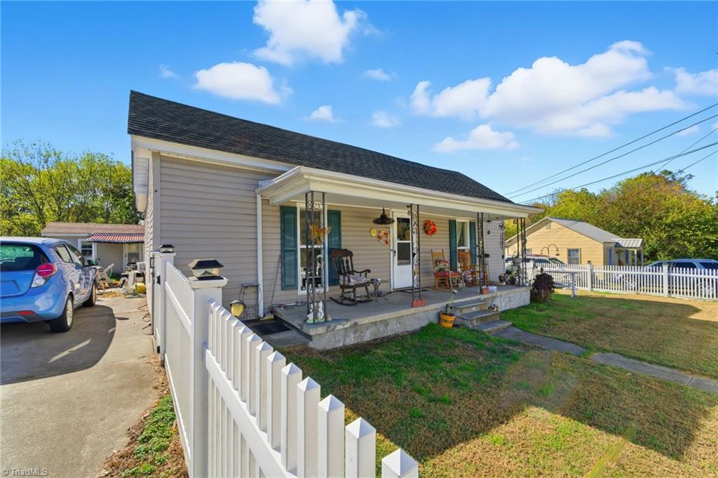 611 Riverside Drive Eden, NC 27288 - Photo 3 of 26