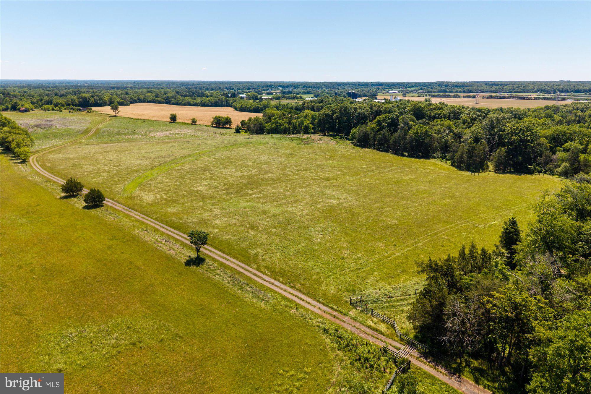 4700 Midland Road Midland, VA 22728 - Photo 9 of 31 Expansive countryside retreat awaits.