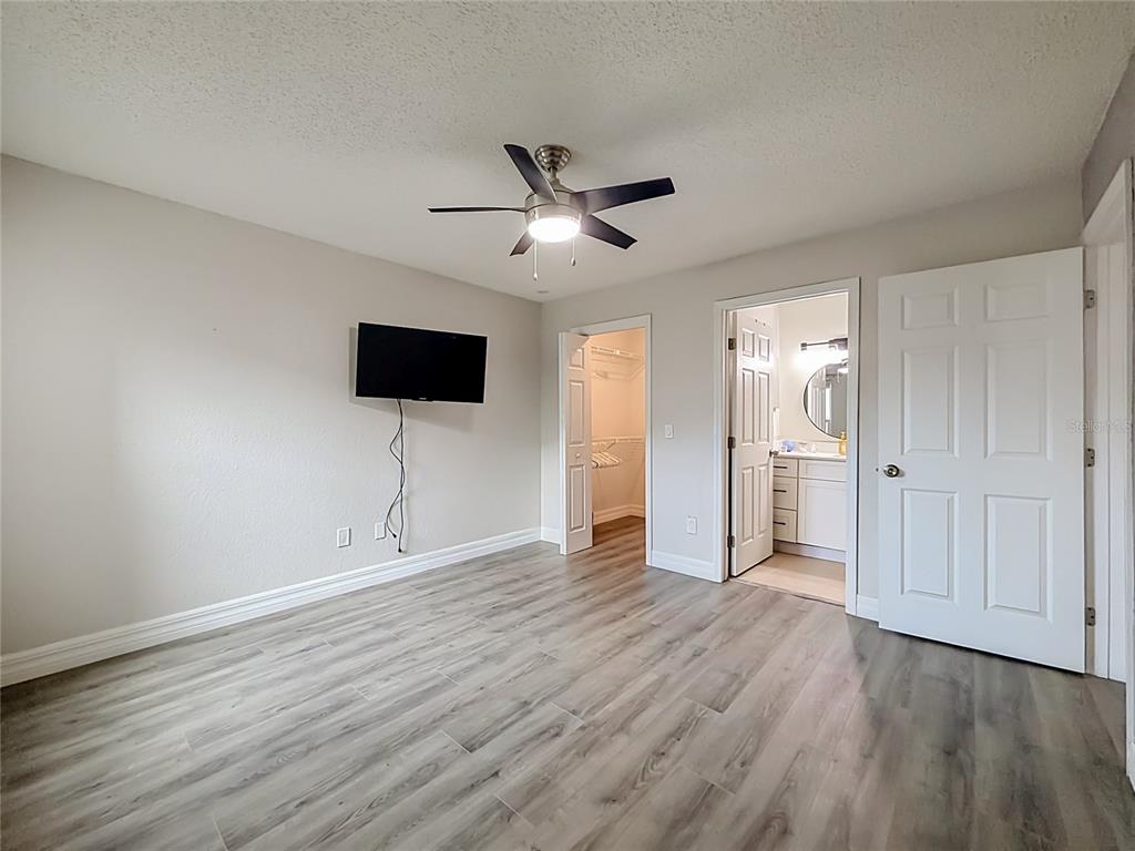 5144 Conroy Road, Unit 13 Orlando, FL 32811 - Photo 17 of 39 Gallery Image 17