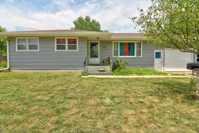 $114,900 | 105 South Wilson Street, Hillsboro, KS 67063