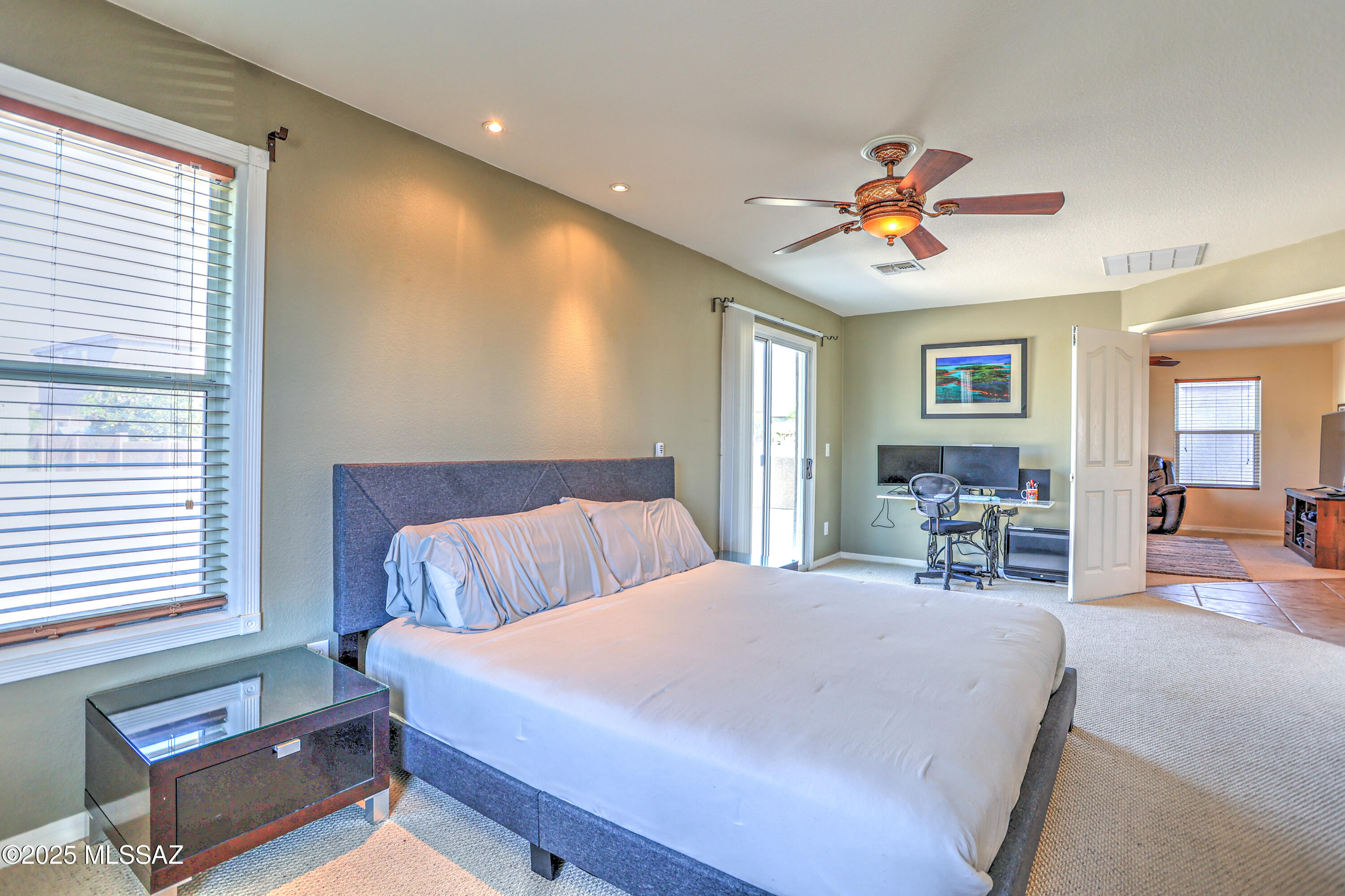 3551 East Mecate Road Tucson, AZ 85739 - Photo 30 of 49 Primary Bedroom