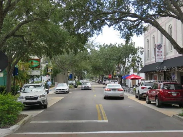 $2,100 | 1400 1st Avenue West, Unit 504, Bradenton, FL 34205