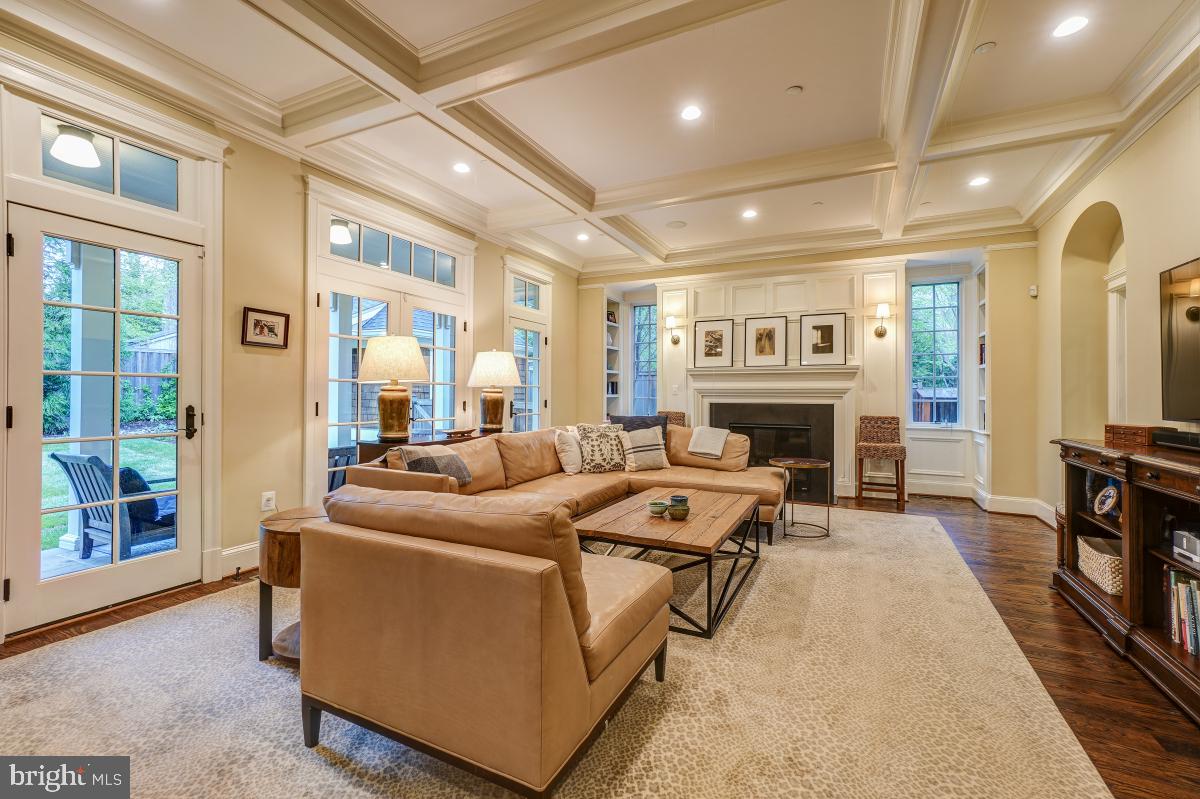 5607 Chesterbrook Road Bethesda, MD 20816 - Photo 15 of 65