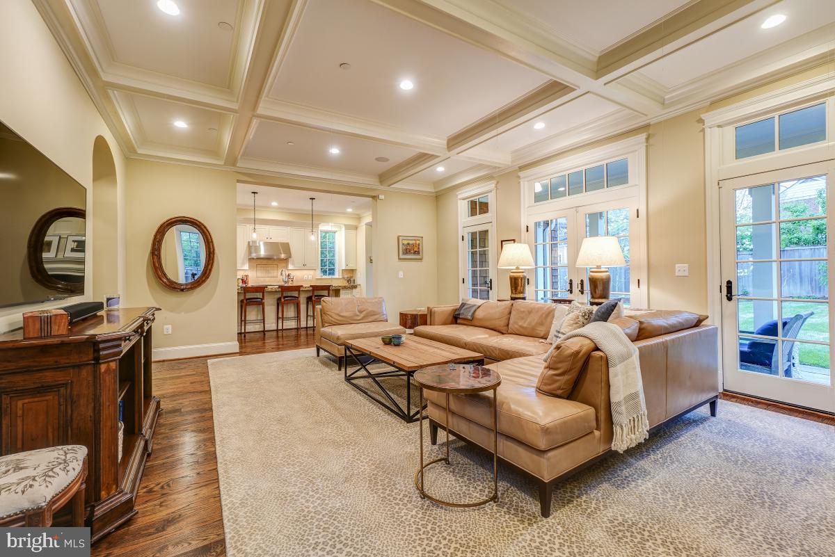 5607 Chesterbrook Road Bethesda, MD 20816 - Photo 17 of 65