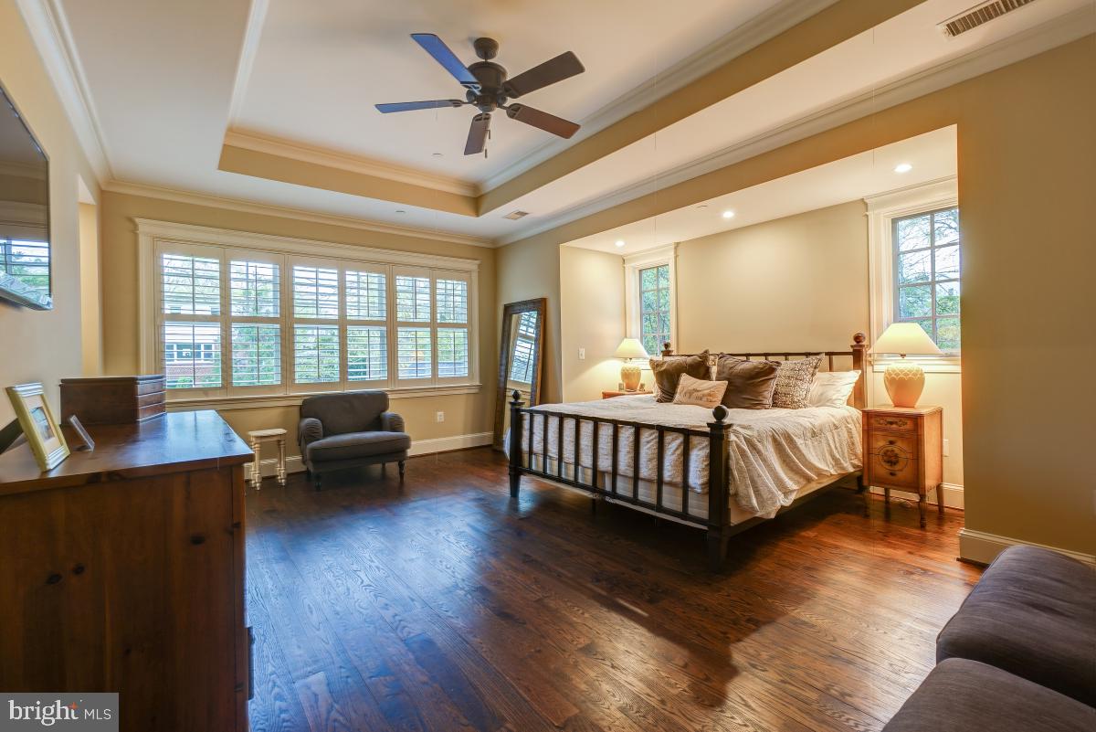 5607 Chesterbrook Road Bethesda, MD 20816 - Photo 28 of 65