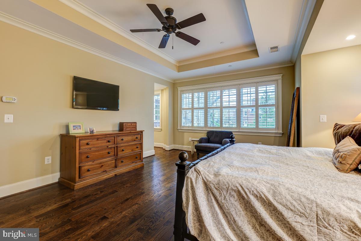 5607 Chesterbrook Road Bethesda, MD 20816 - Photo 31 of 65