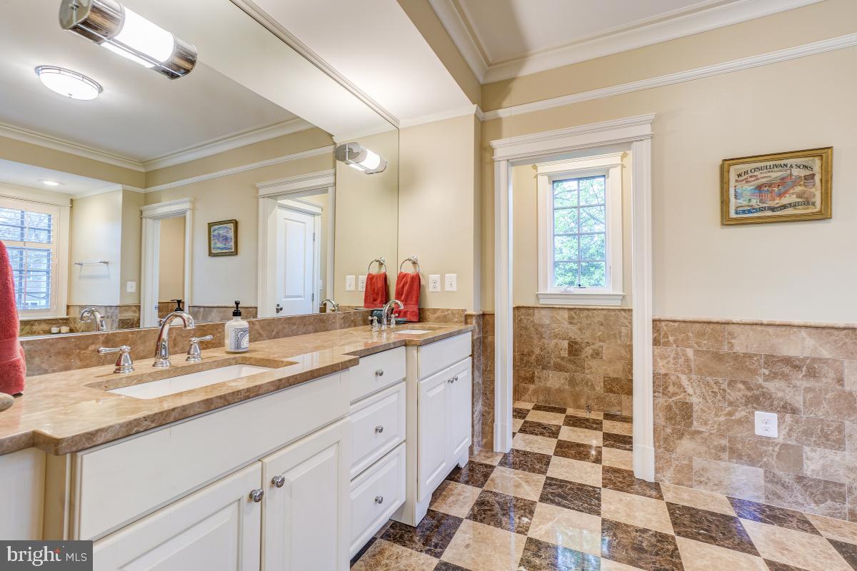 5607 Chesterbrook Road Bethesda, MD 20816 - Photo 34 of 65