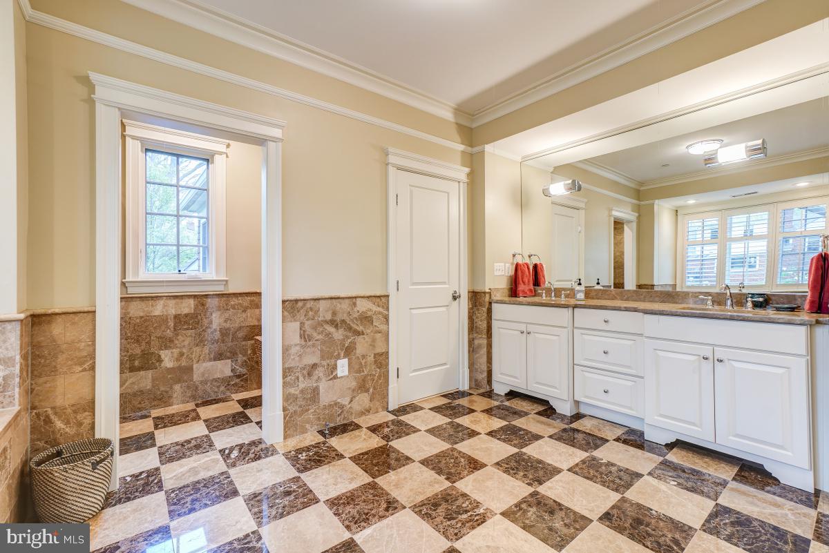 5607 Chesterbrook Road Bethesda, MD 20816 - Photo 35 of 65