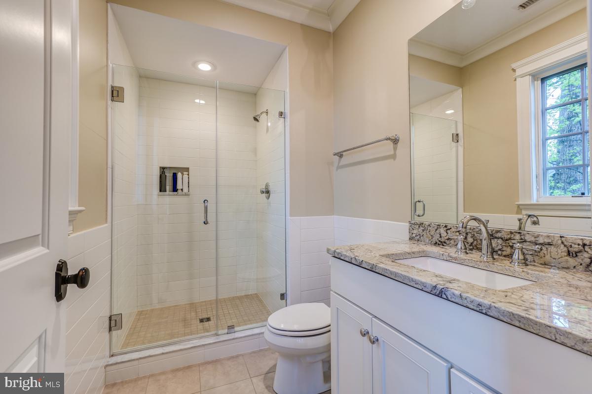 5607 Chesterbrook Road Bethesda, MD 20816 - Photo 41 of 65