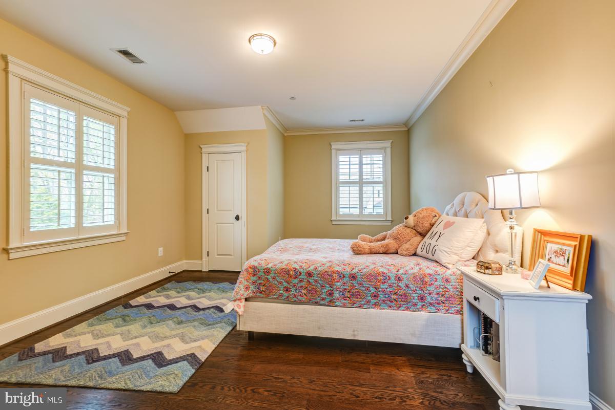 5607 Chesterbrook Road Bethesda, MD 20816 - Photo 46 of 65