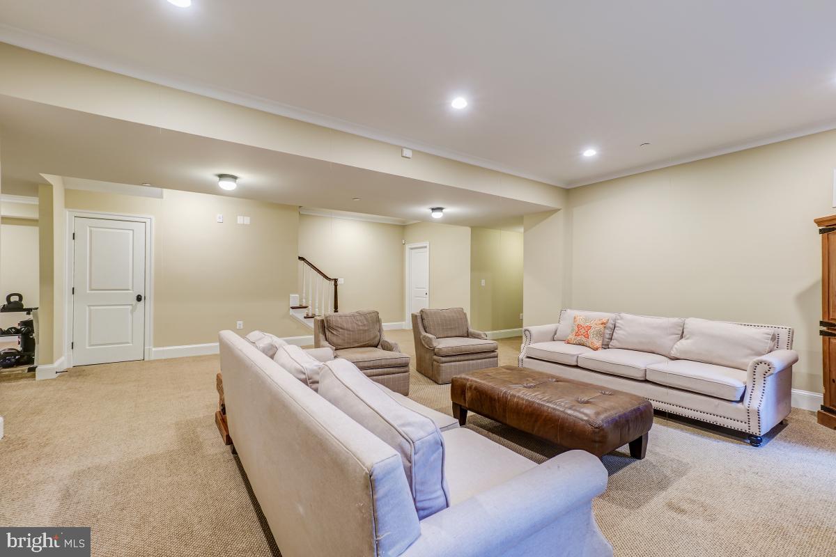 5607 Chesterbrook Road Bethesda, MD 20816 - Photo 52 of 65