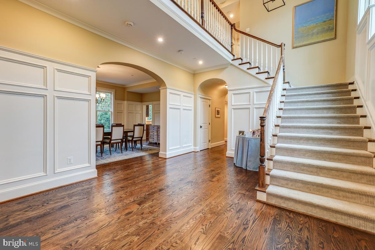 5607 Chesterbrook Road Bethesda, MD 20816 - Photo 7 of 65