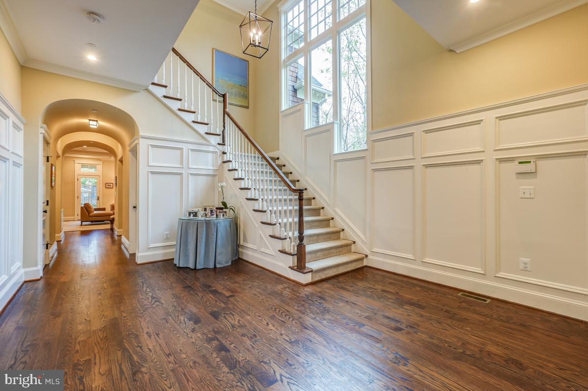 5607 Chesterbrook Road Bethesda, MD 20816 - Photo 8 of 65