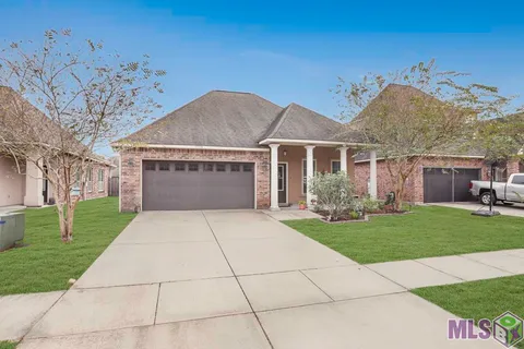 $329,000 | 17104 Sills Drive, Prairieville, LA 70769
