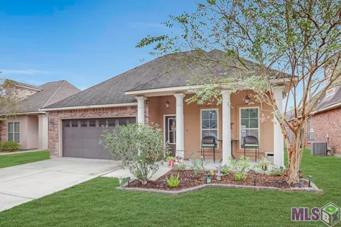 $329,000 | 17104 Sills Drive, Prairieville, LA 70769