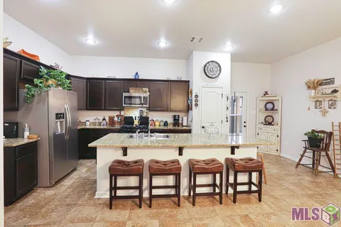 $329,000 | 17104 Sills Drive, Prairieville, LA 70769