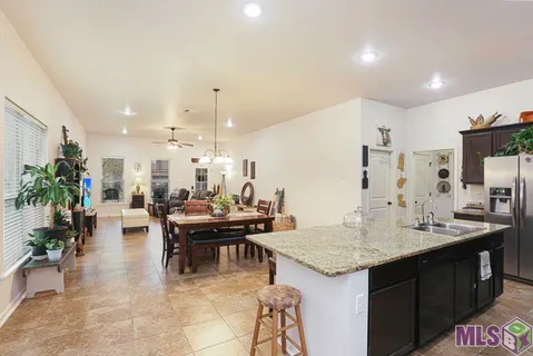 $329,000 | 17104 Sills Drive, Prairieville, LA 70769