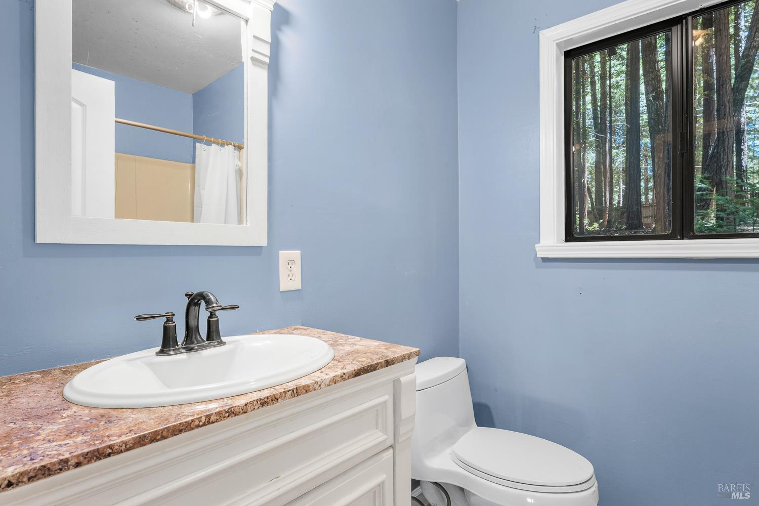 4030 Ridge Circle Willits, CA 95490 - Photo 8 of 19 Gallery Image 8