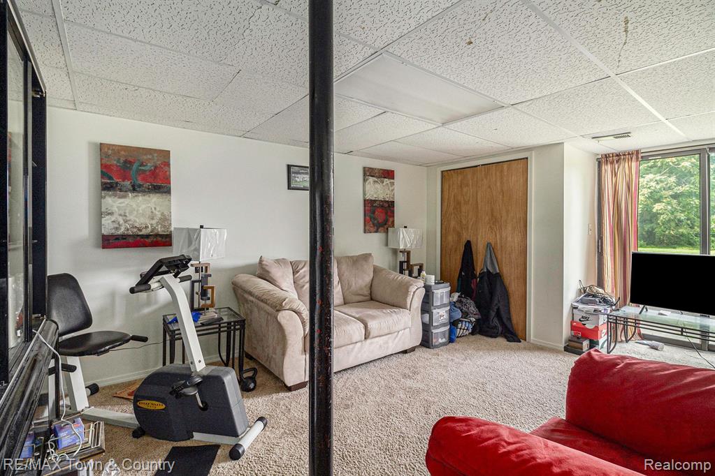 8040 Potter Road Flushing, MI 48433 - Photo 27 of 36