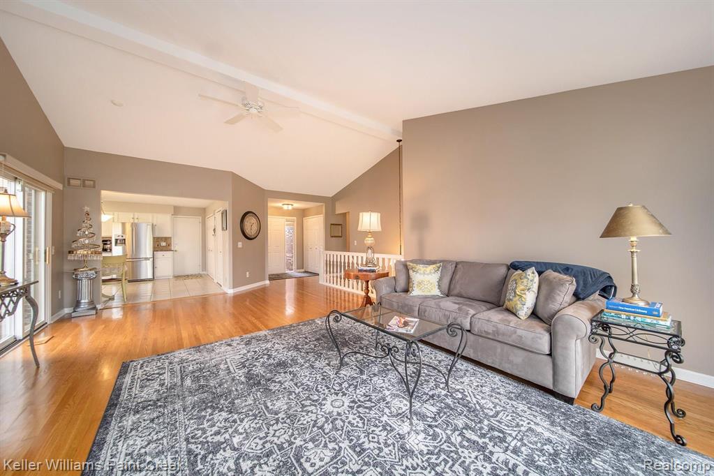 1652 Hillside Lane Rochester Hills, MI 48307 - Photo 10 of 32