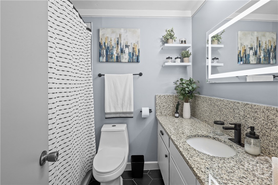 416 Gleason Avenue Pooler, GA 31322 - Photo 25 of 32 Bathroom 2