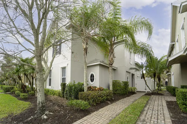 $399,000 | 10487 Southwest Westlawn Boulevard, Port St. Lucie, FL 34987