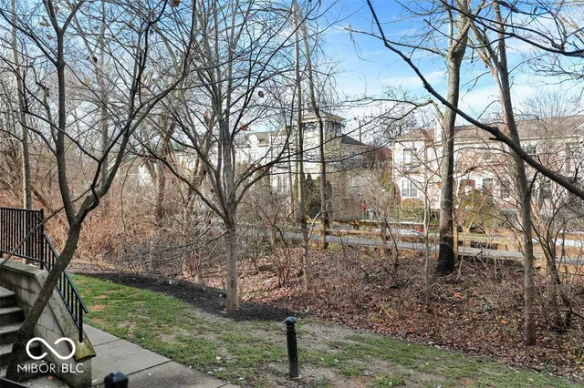 $2,400 | 1029 Reserve Way, Indianapolis, IN 46220