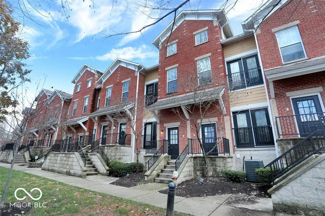 $2,400 | 1029 Reserve Way, Indianapolis, IN 46220