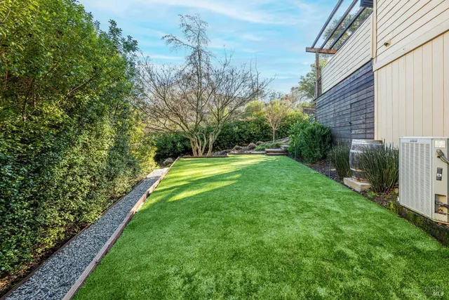 $1,100,000 | 143 Renz Lane, Geyserville, CA 95441