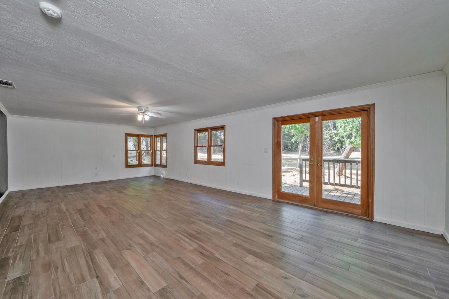 2446 Prado Vista Road Placerville, CA 95667 - Photo 15 of 62 Large Living Room off Great Room/Kitchen area