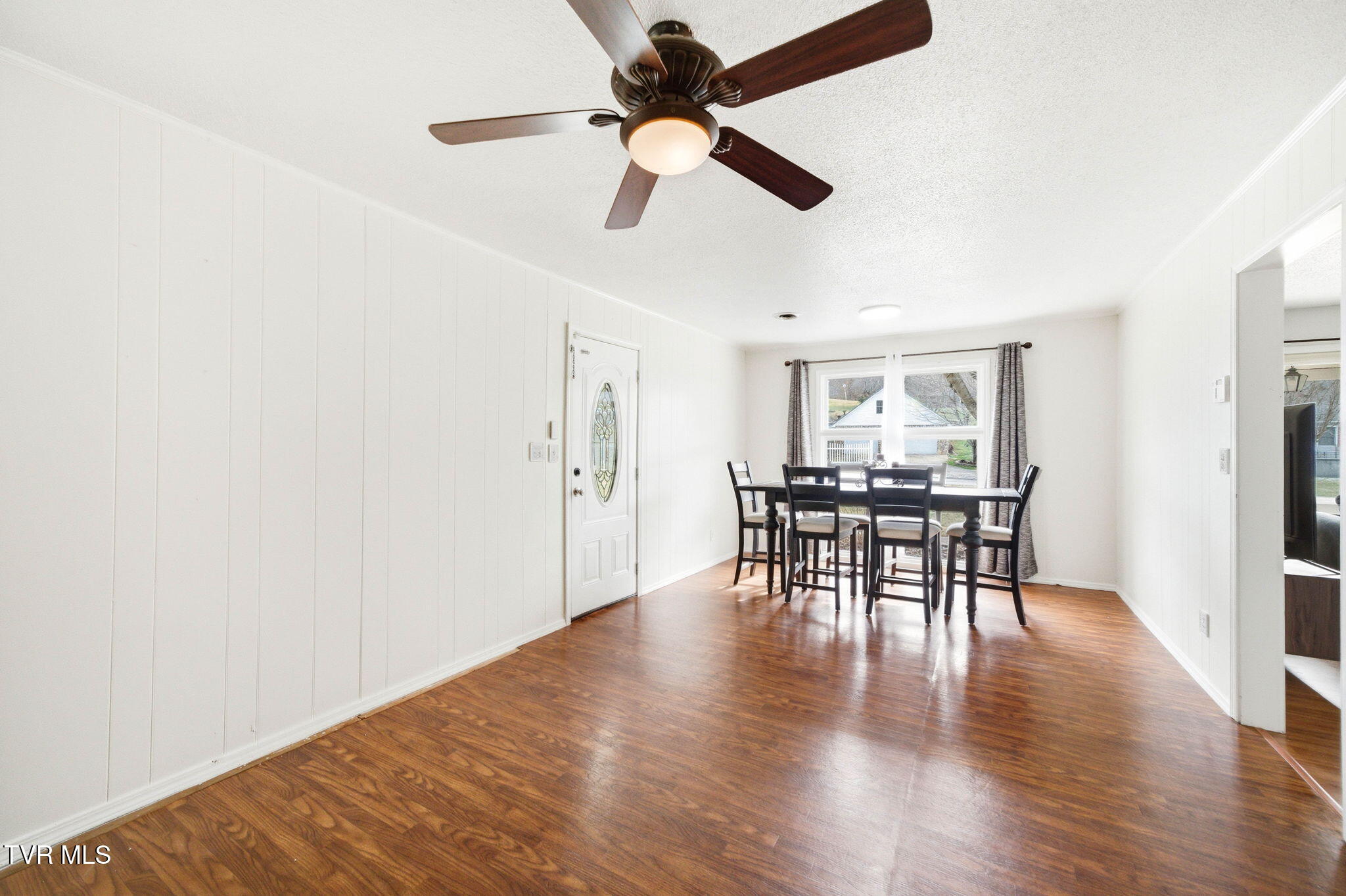 419 North Mohawk Drive Erwin, TN 37650 - Photo 14 of 54 8-web-or-mls-419 N_Mohawk-16