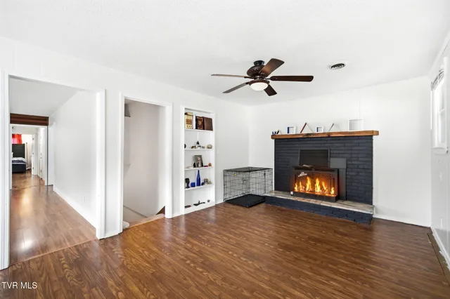 $385,000 | 419 North Mohawk Drive, Erwin, TN 37650